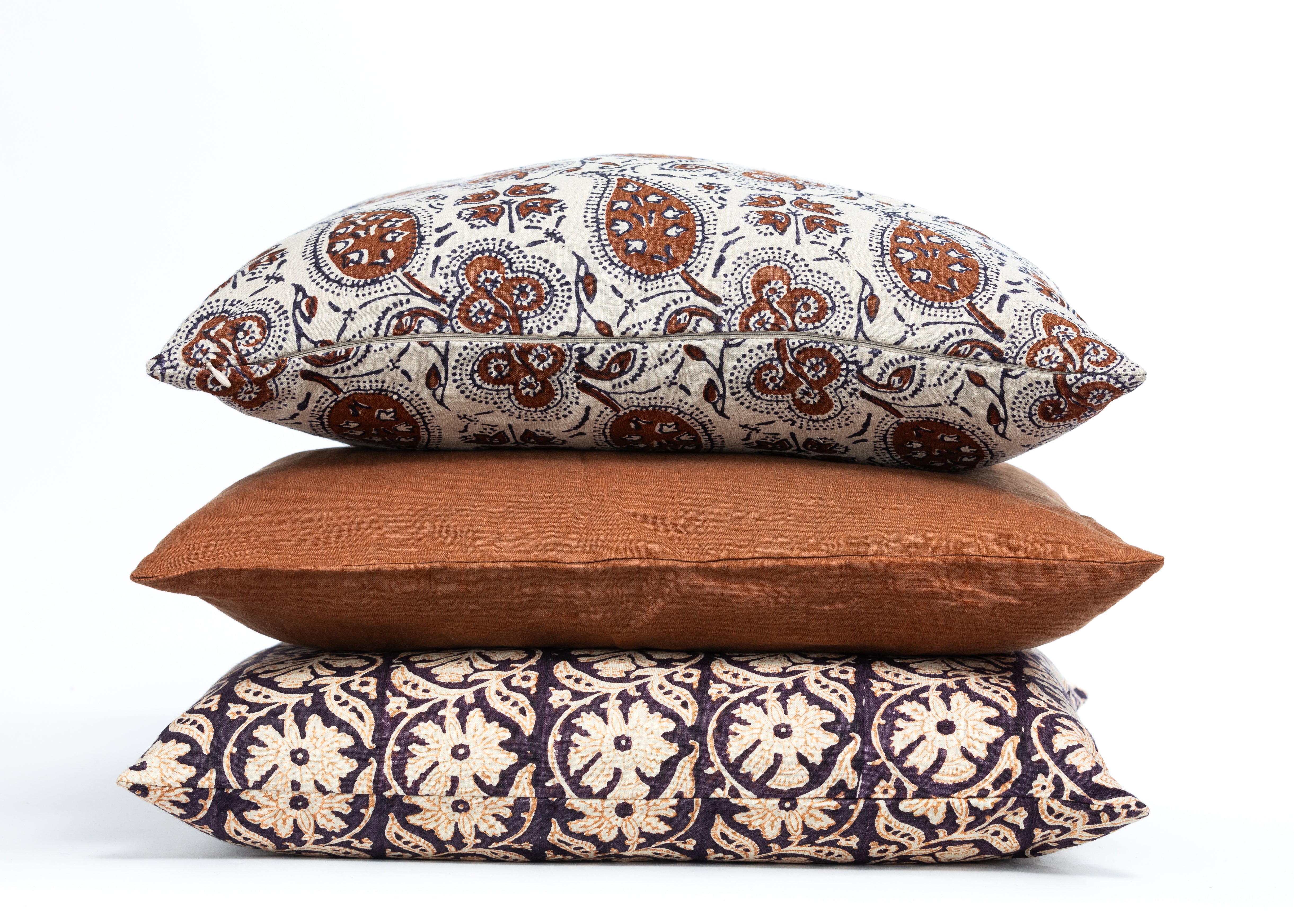 Betel Leaf Charcoal/Cinnamon Decorative Pillow Cover