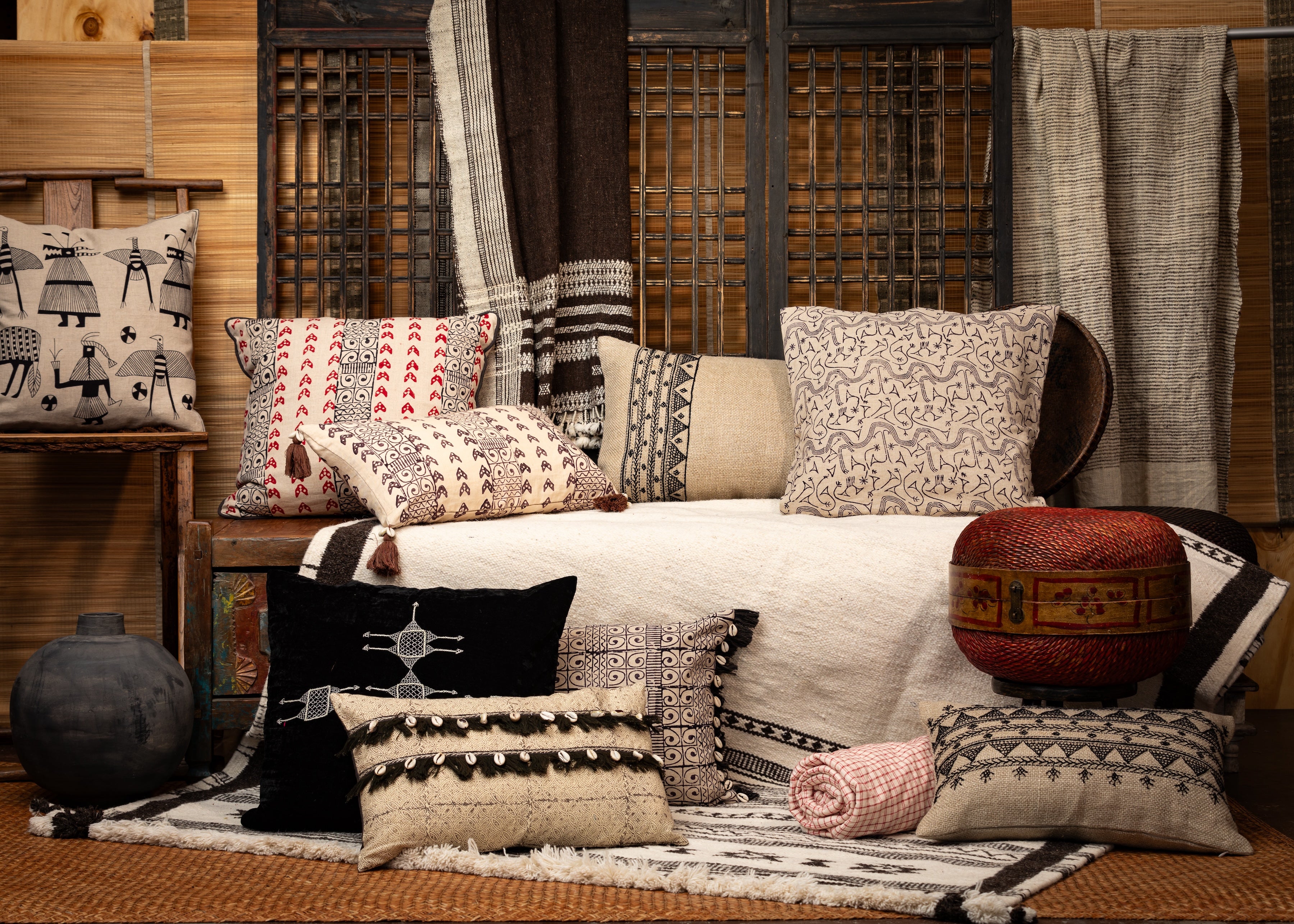 Zambia Charcoal/Cinnabar Decorative Pillow Cover