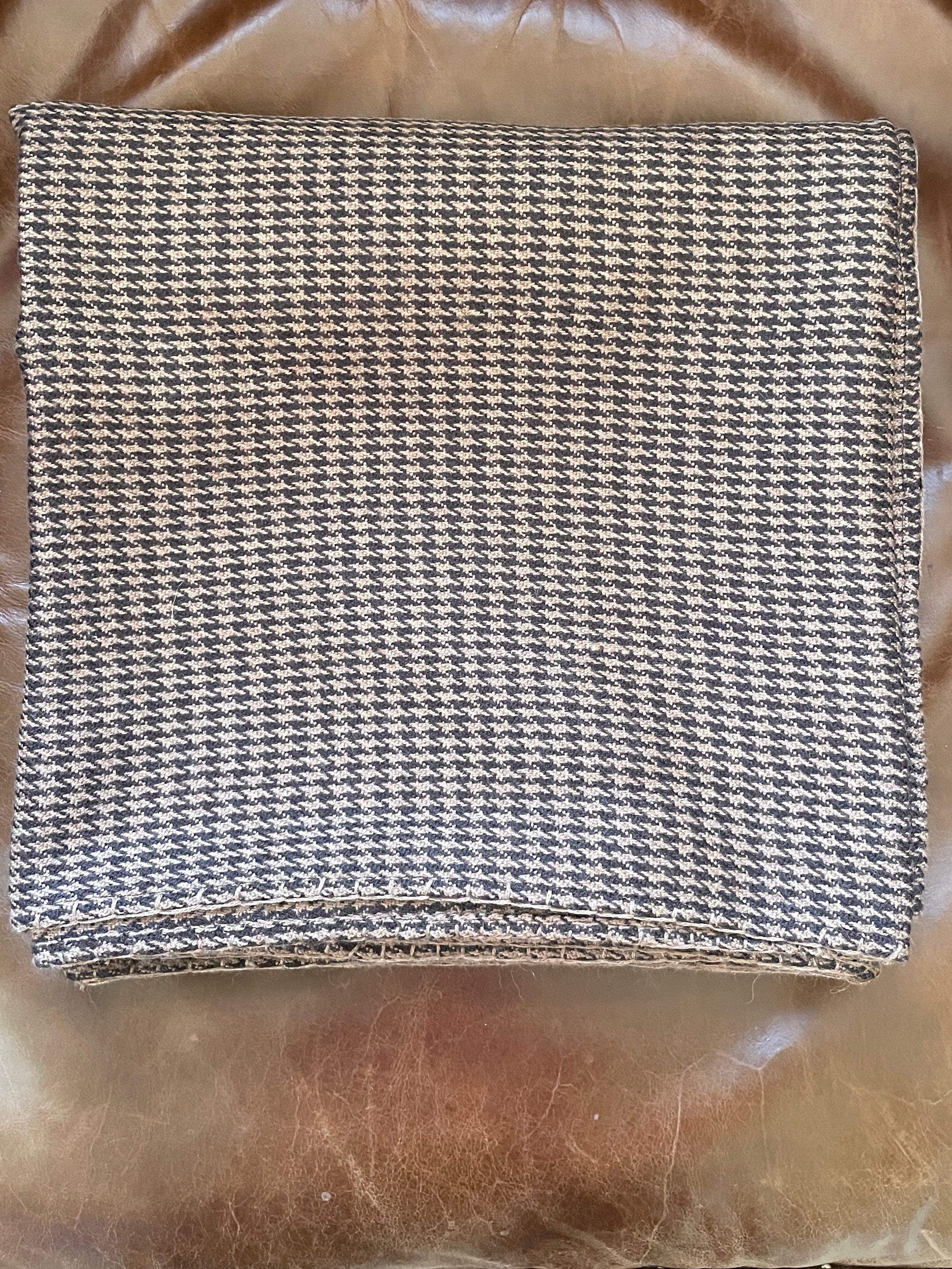 Highlands Houndstooth Cinnamon Brown Soft Wool Throw