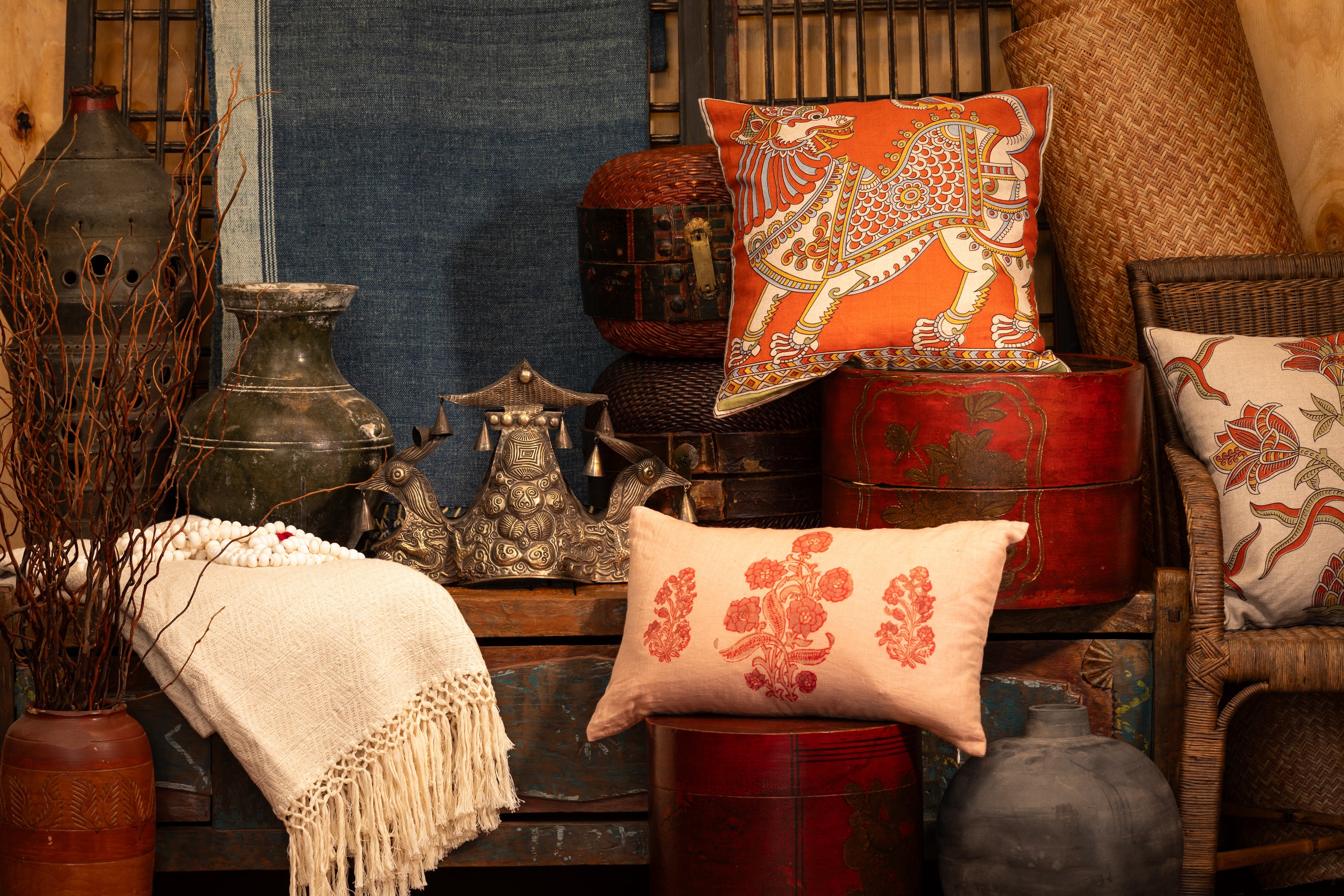 Yali Decorative Pillow Cover